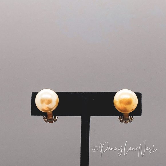 Vintage Jewelry - Vintage Single Off White Pearl Stud Earrings